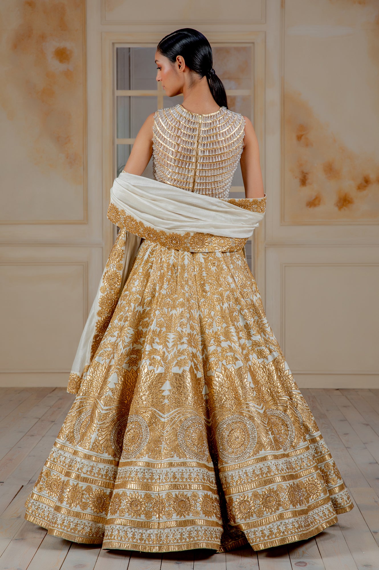 How to choose a bridal lehenga for your shape – Panache Haute Couture